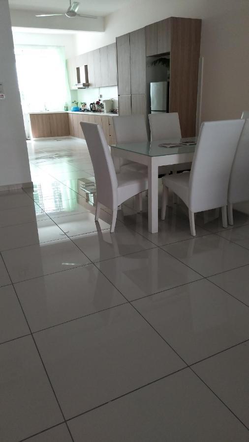 Fangfei Vila